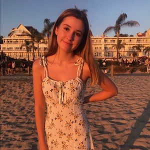 Meet your Posher, Nora